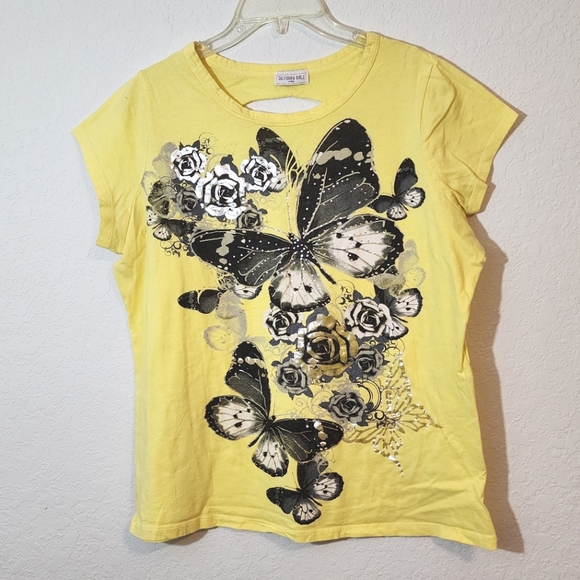 California Girlz Butterfly Print with Back Cut-out Design Yellow T-shirt - Picture 1 of 7